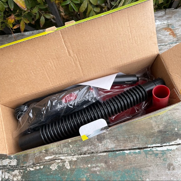 Simoniz Lighted Turbo 12 volt car vacuum - Picture 4 of 6